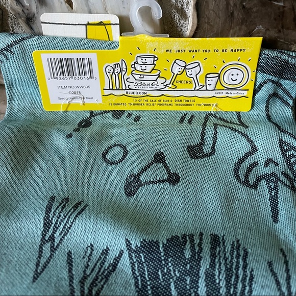 🔥1 day sale🔥 3/$25 on all BLUE Q dish towels - Picture 2 of 3
